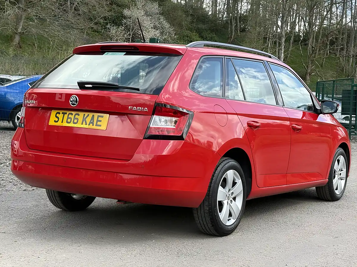 Used 2016 Skoda Fabia Se Red - Interior and Exterior details 6
