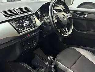 Used 2016 Skoda Fabia Se Silver - Interior and Exterior details 14