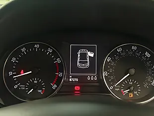 Used 2016 Skoda Fabia Se Silver - Interior and Exterior details 15