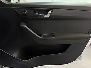 Used 2016 Skoda Fabia Se Silver - Interior and Exterior details 17