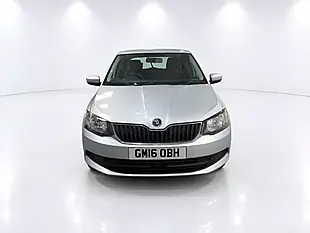 Used 2016 Skoda Fabia Se Silver - Interior and Exterior details 3
