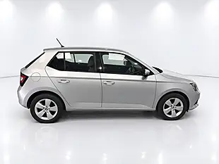 Used 2016 Skoda Fabia Se Silver - Interior and Exterior details 9