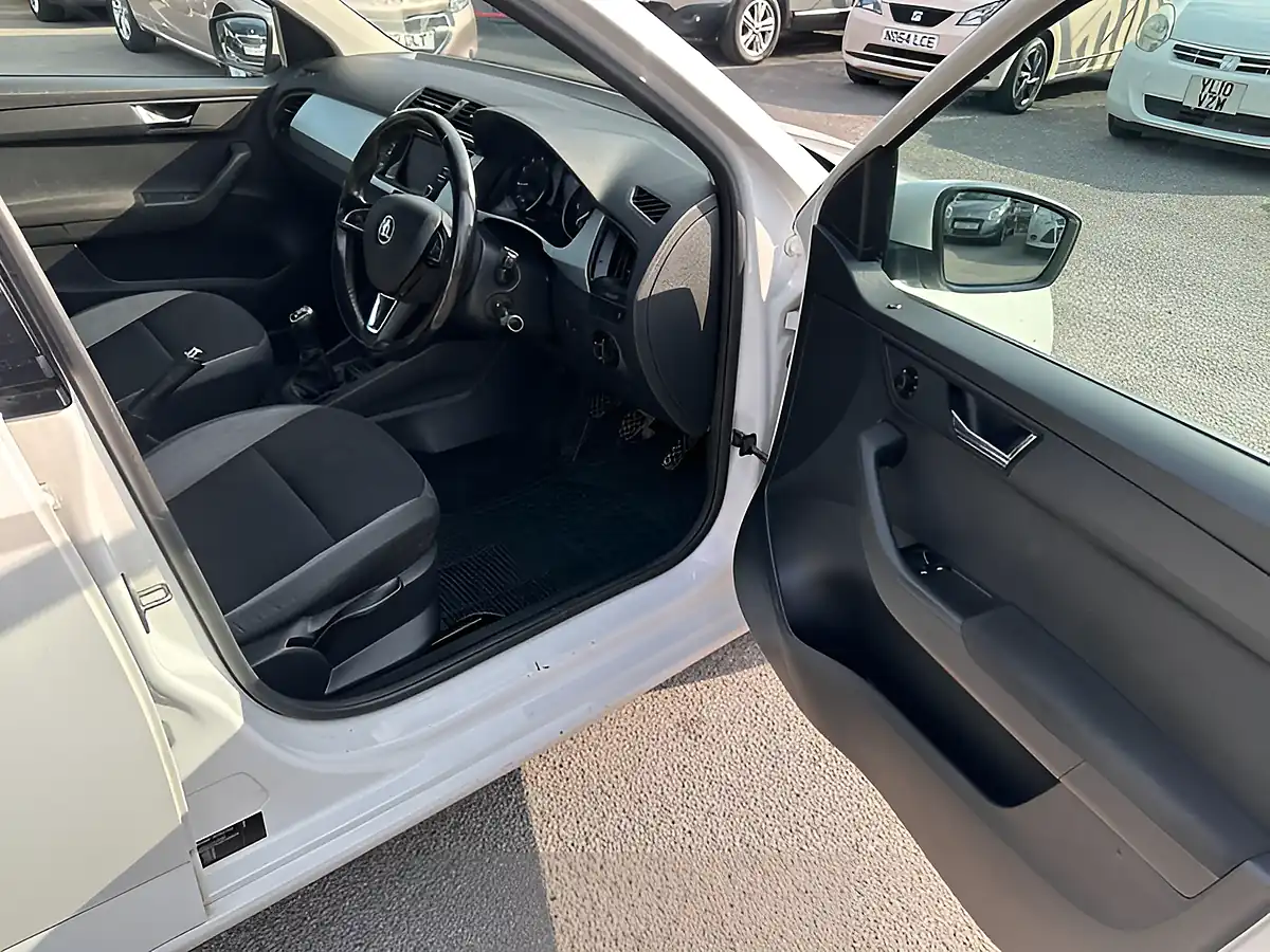 Used 2016 Skoda Fabia Se White - Interior and Exterior details 11