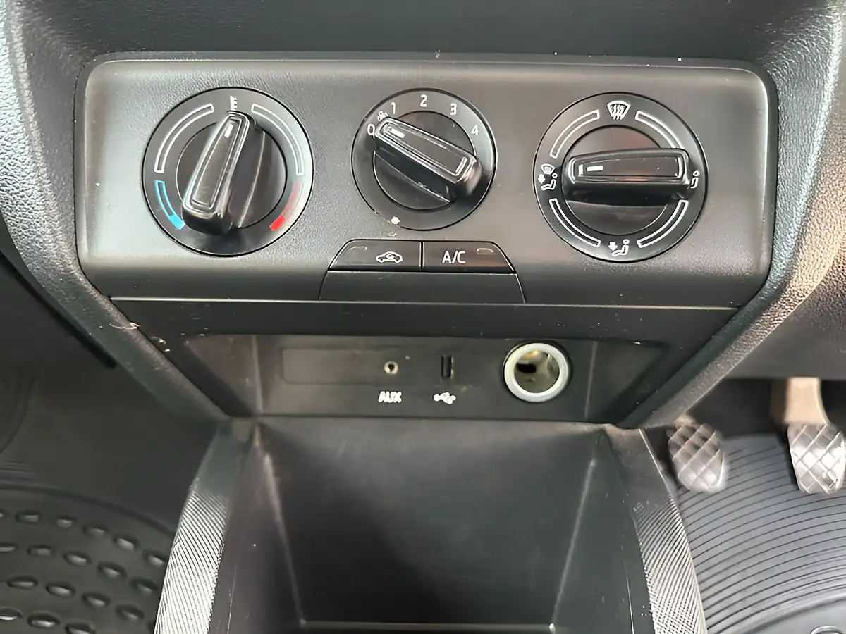 Used 2016 Skoda Fabia Se White - Interior and Exterior details 16