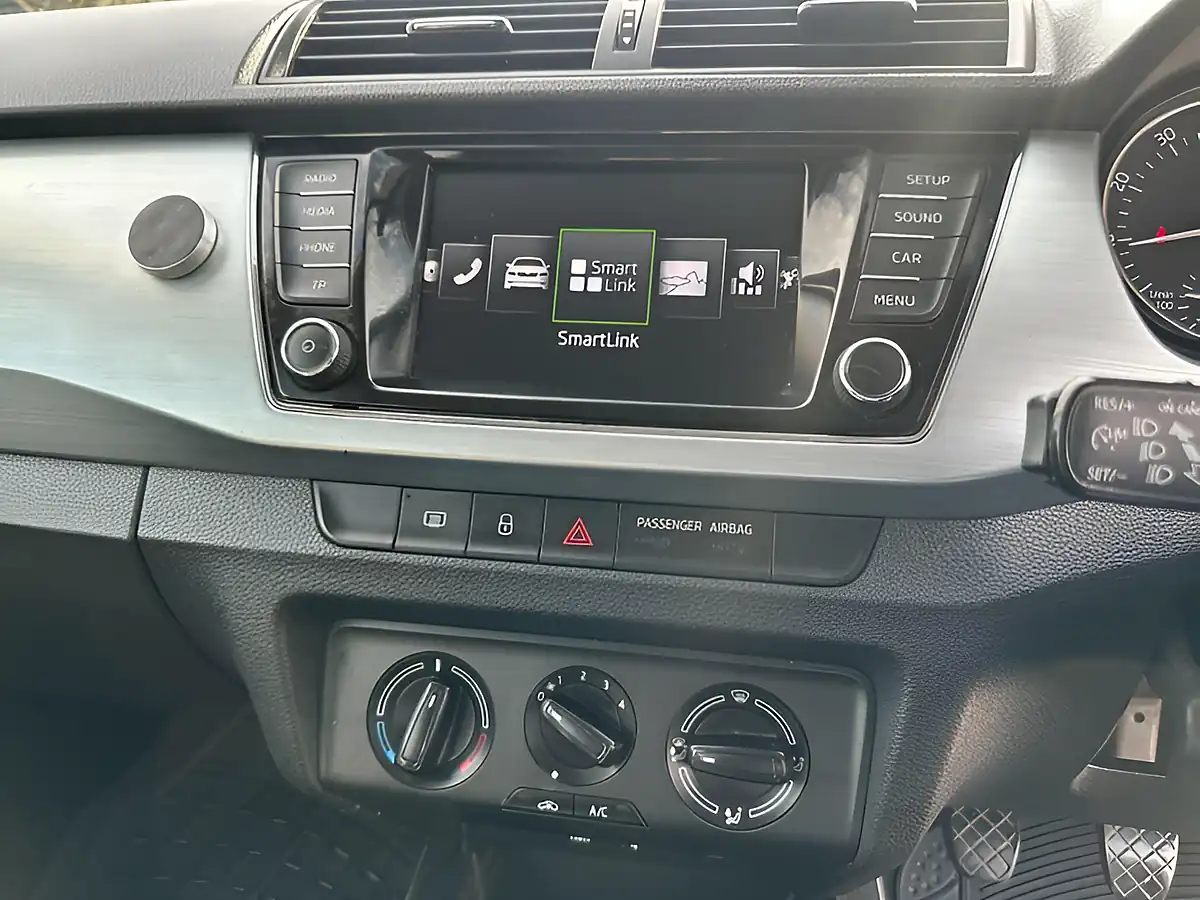 Used 2016 Skoda Fabia Se White - Interior and Exterior details 17