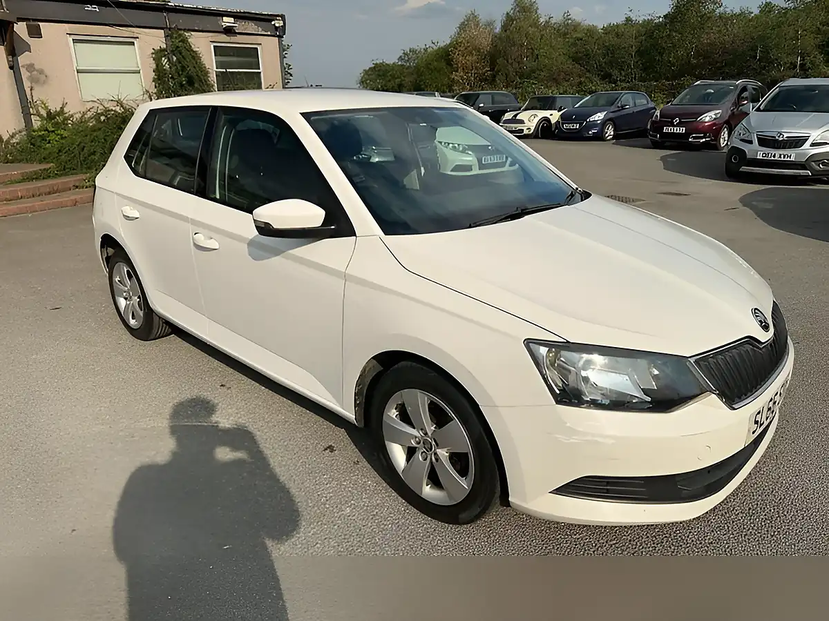 Used 2016 Skoda Fabia Se White - Interior and Exterior details 4