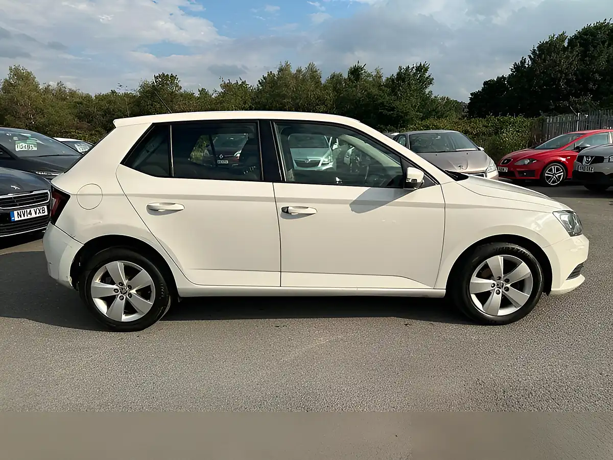 Used 2016 Skoda Fabia Se White - Interior and Exterior details 6