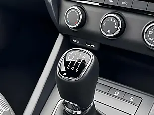 Used 2016 Skoda Octavia S Black - Interior and Exterior details 19