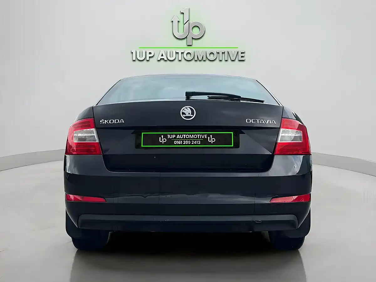 Used 2016 Skoda Octavia S Black - Interior and Exterior details 3