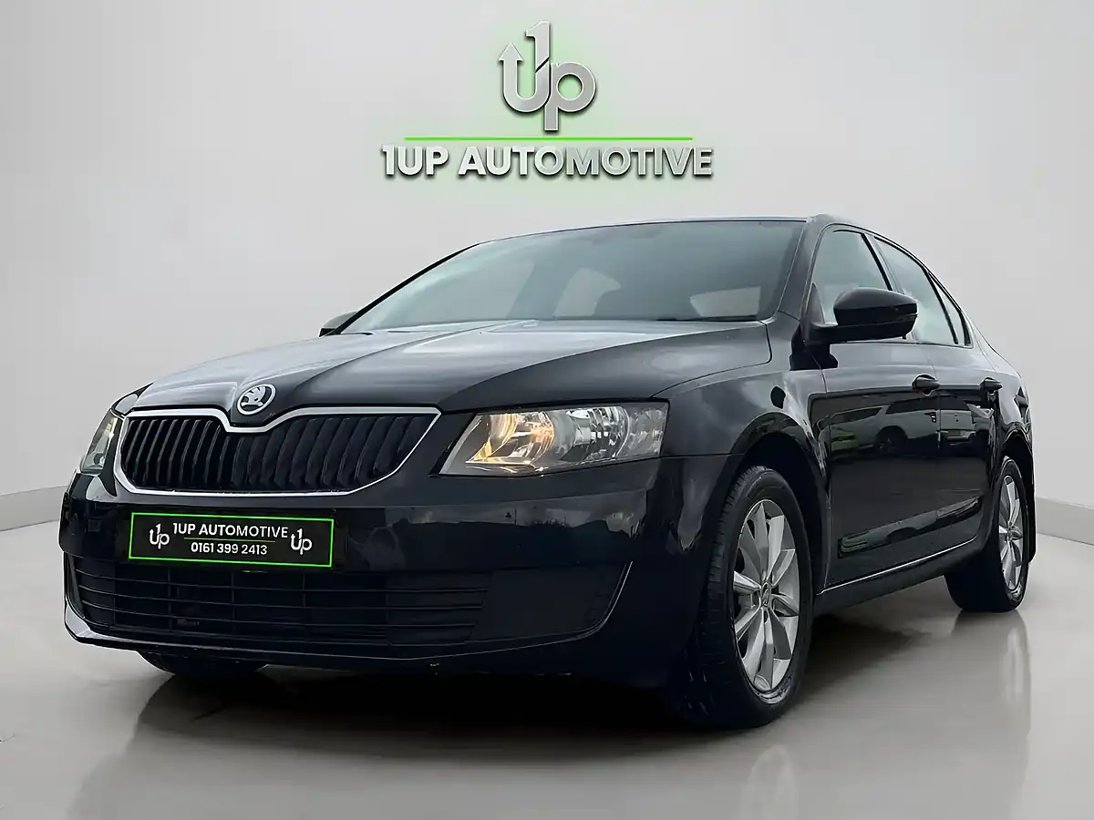 Used 2016 Skoda Octavia S Black - Interior and Exterior details 7