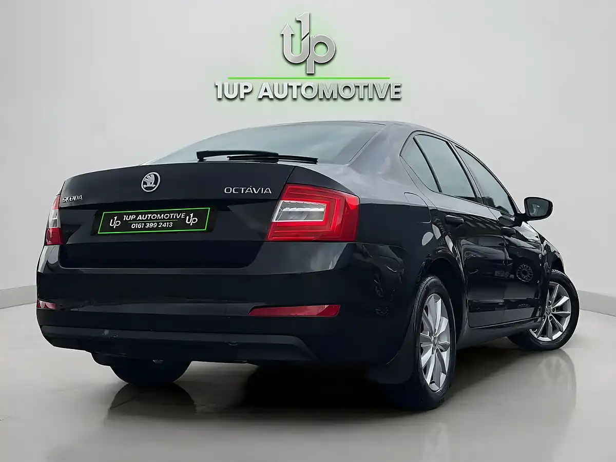 Used 2016 Skoda Octavia S Black - Interior and Exterior details 9