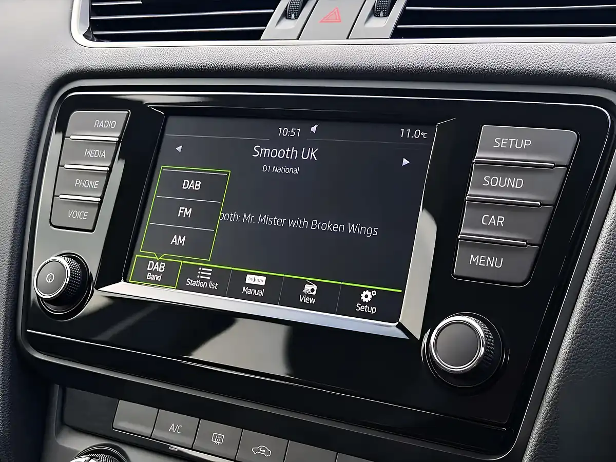 Used 2016 Skoda Octavia S Blue - Interior and Exterior details 15