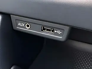 Used 2016 Skoda Octavia S Blue - Interior and Exterior details 17