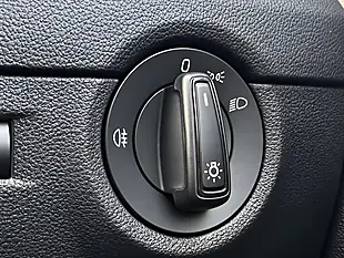 Used 2016 Skoda Octavia S Blue - Interior and Exterior details 18