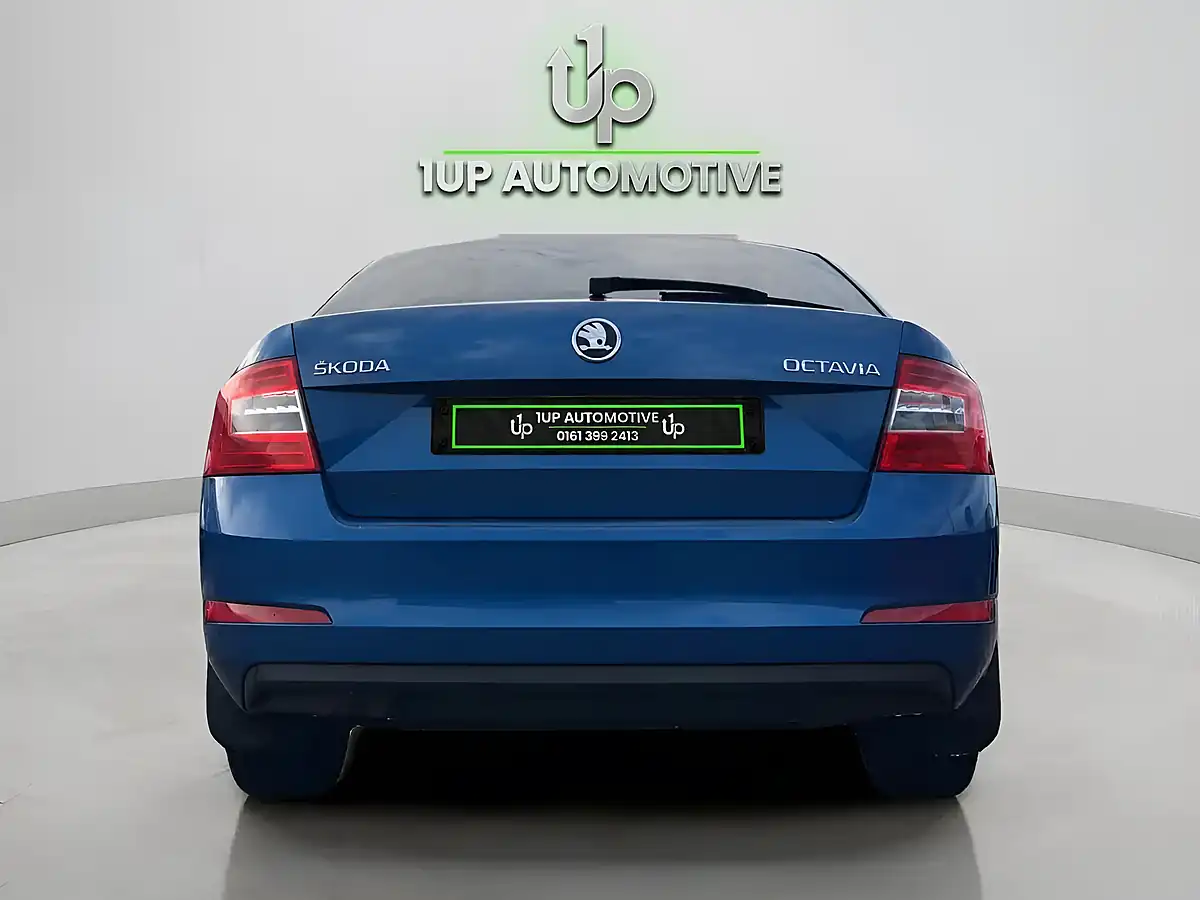 Used 2016 Skoda Octavia S Blue - Interior and Exterior details 3