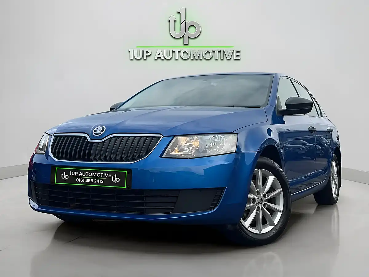 Used 2016 Skoda Octavia S Blue - Interior and Exterior details 4