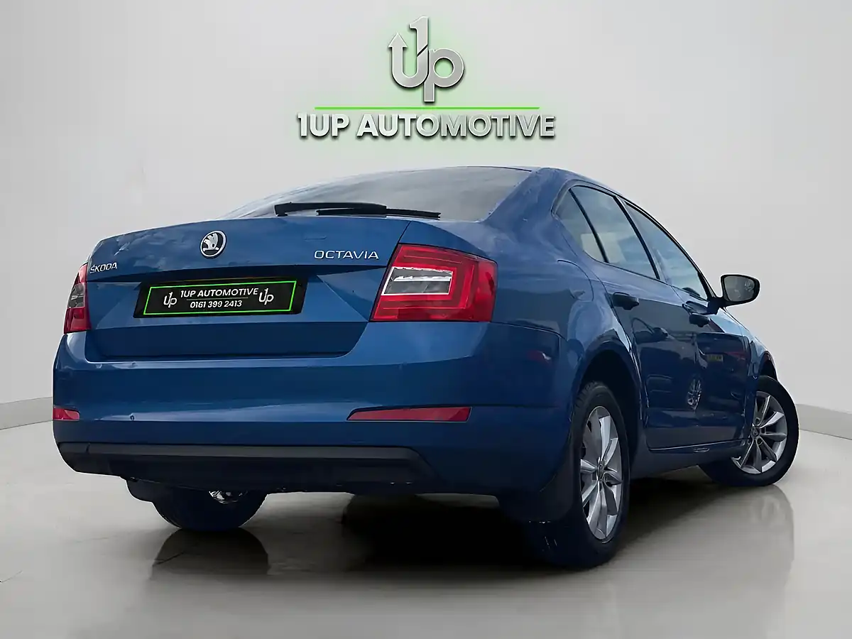 Used 2016 Skoda Octavia S Blue - Interior and Exterior details 9