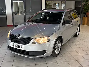 Used 2016 Skoda Octavia S Silver - Interior and Exterior details 5