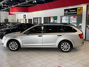 Used 2016 Skoda Octavia S Silver - Interior and Exterior details 6