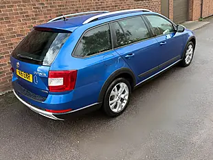 Used 2016 Skoda Octavia Scout Blue - Interior and Exterior details 6