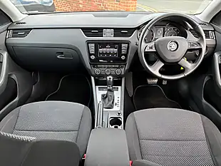 Used 2016 Skoda Octavia Se Blue - Interior and Exterior details 12