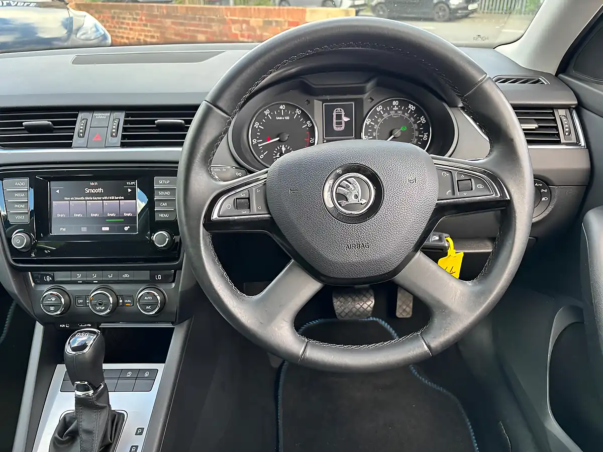 Used 2016 Skoda Octavia Se Blue - Interior and Exterior details 13