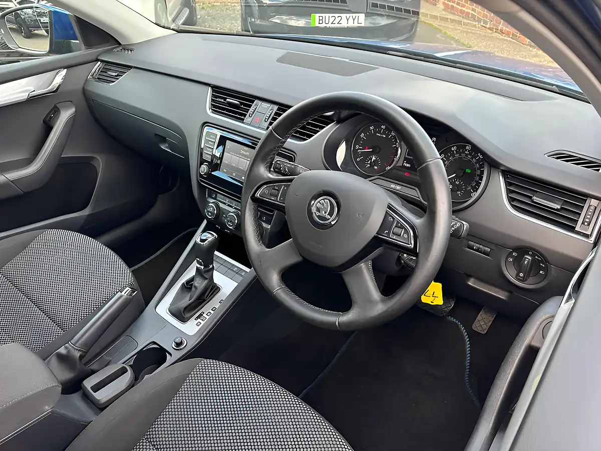 Used 2016 Skoda Octavia Se Blue - Interior and Exterior details 14
