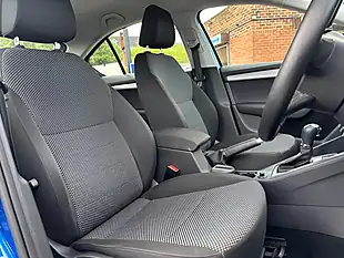 Used 2016 Skoda Octavia Se Blue - Interior and Exterior details 16