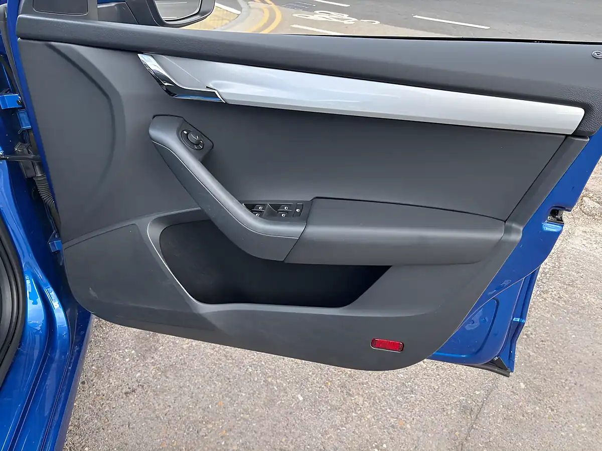 Used 2016 Skoda Octavia Se Blue - Interior and Exterior details 20