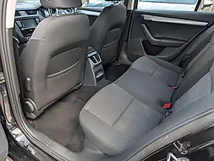 Used 2016 Skoda Octavia Se Business Black - Interior and Exterior details 11
