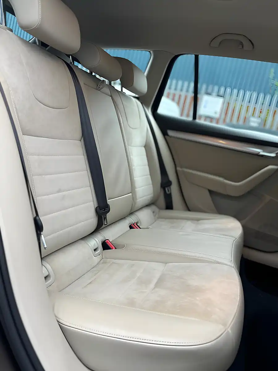 Used 2016 Skoda Octavia Se L Brown - Interior and Exterior details 11