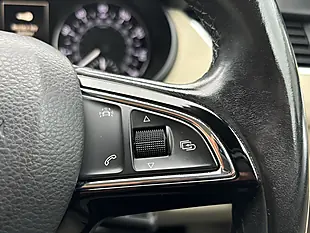 Used 2016 Skoda Octavia Se L Brown - Interior and Exterior details 14