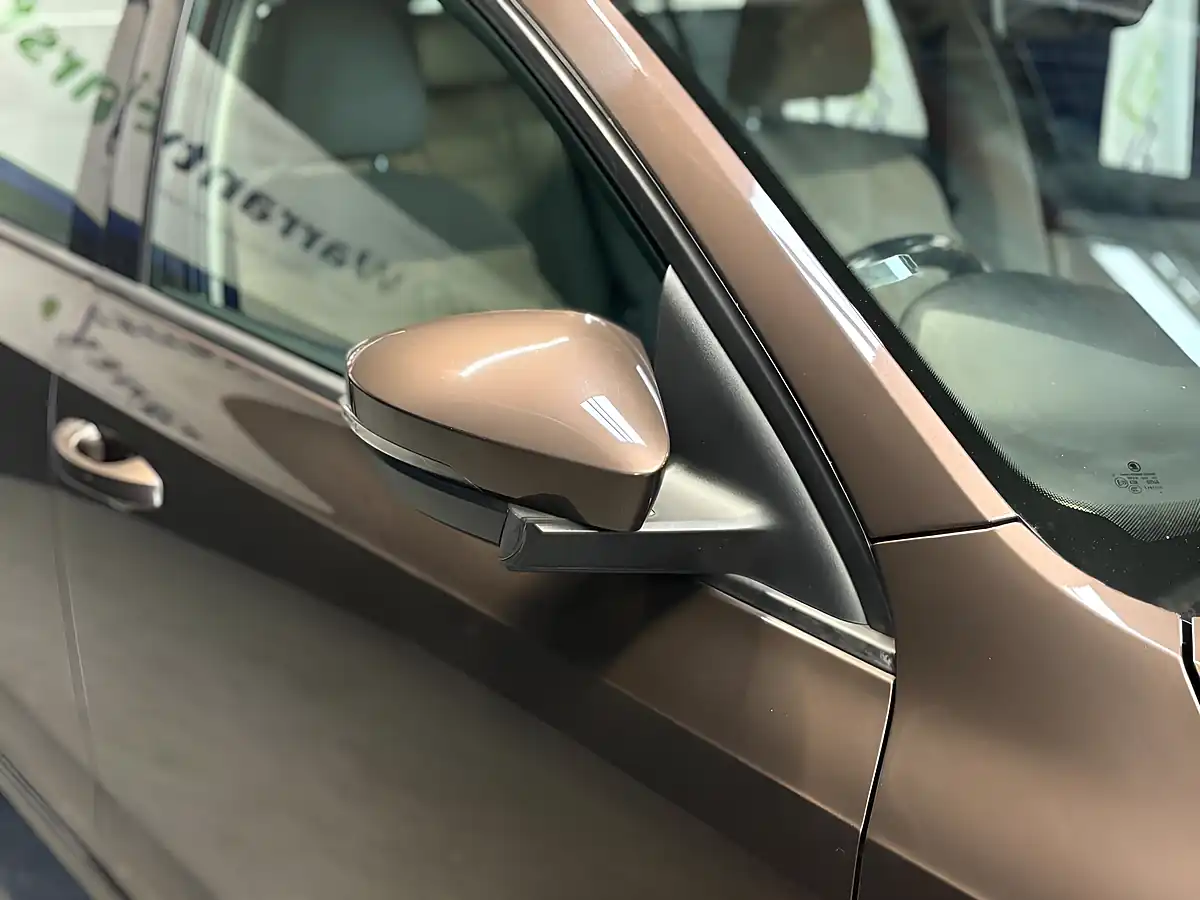 Used 2016 Skoda Octavia Se L Brown - Interior and Exterior details 17