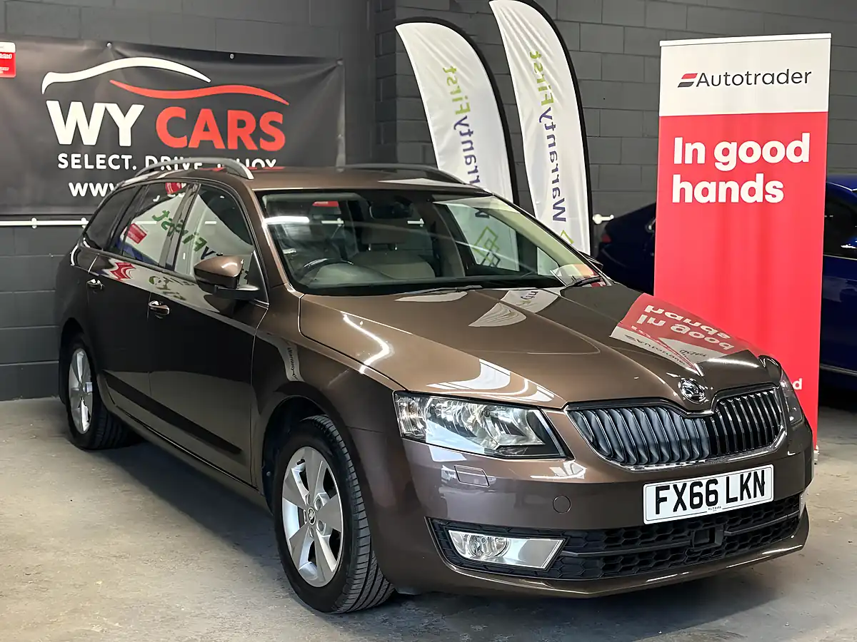Used 2016 Skoda Octavia Se L Brown - Interior and Exterior details 6