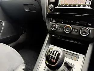 Used 2016 Skoda Octavia Se L Grey - Interior and Exterior details 11