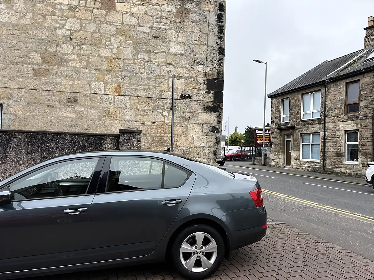 Used 2016 Skoda Octavia Se L Grey - Interior and Exterior details 18
