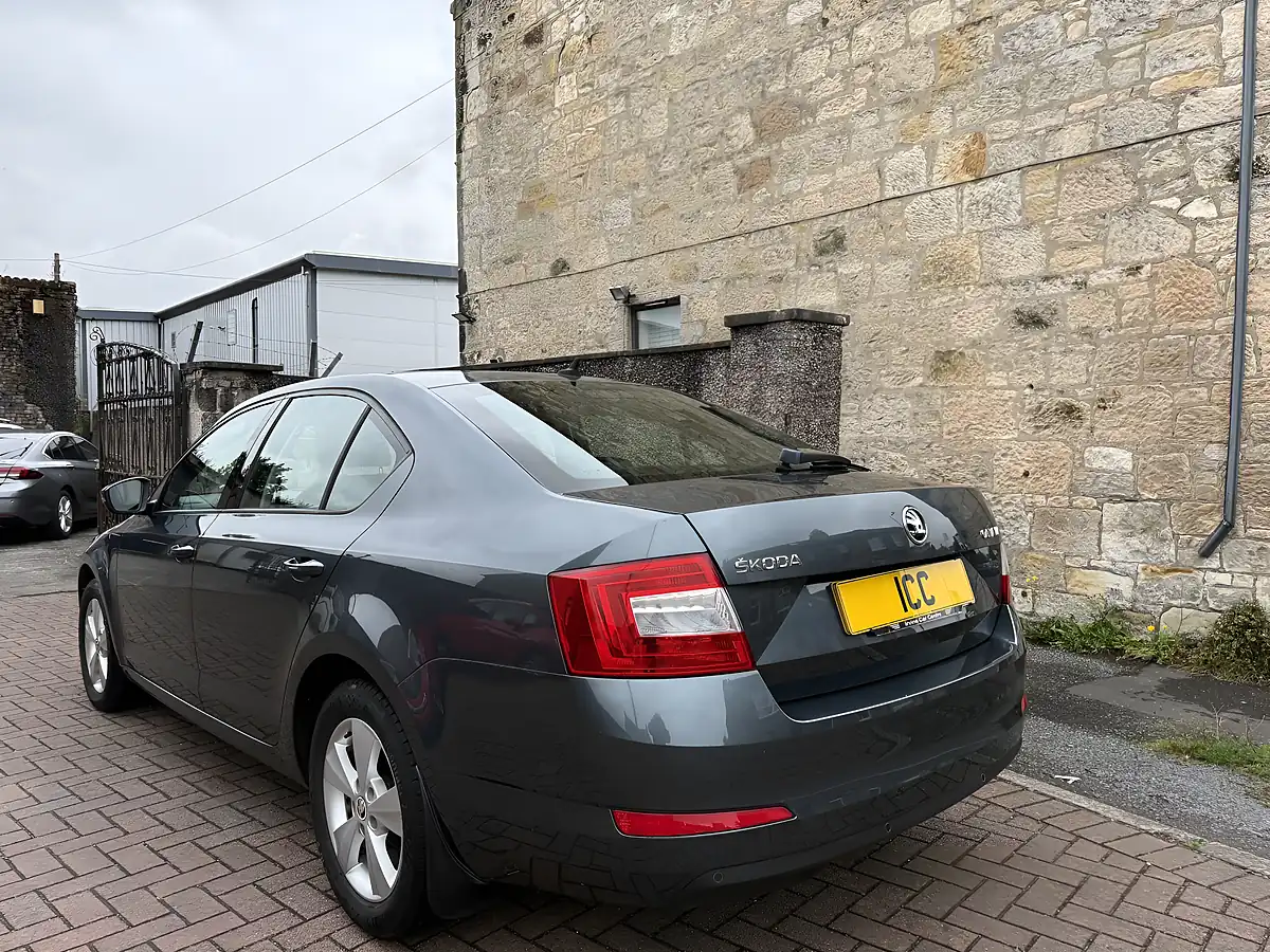 Used 2016 Skoda Octavia Se L Grey - Interior and Exterior details 4