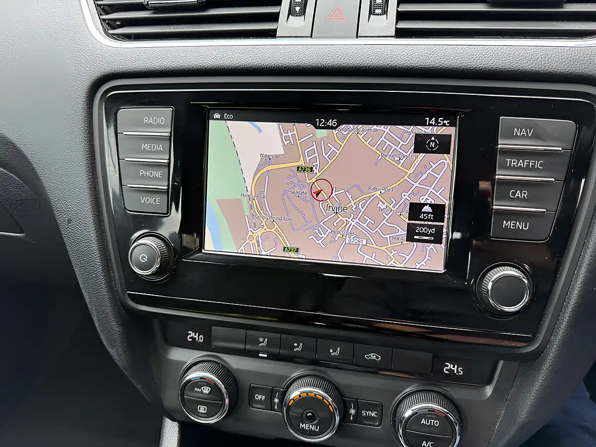Used 2016 Skoda Octavia Se L Grey - Interior and Exterior details 8