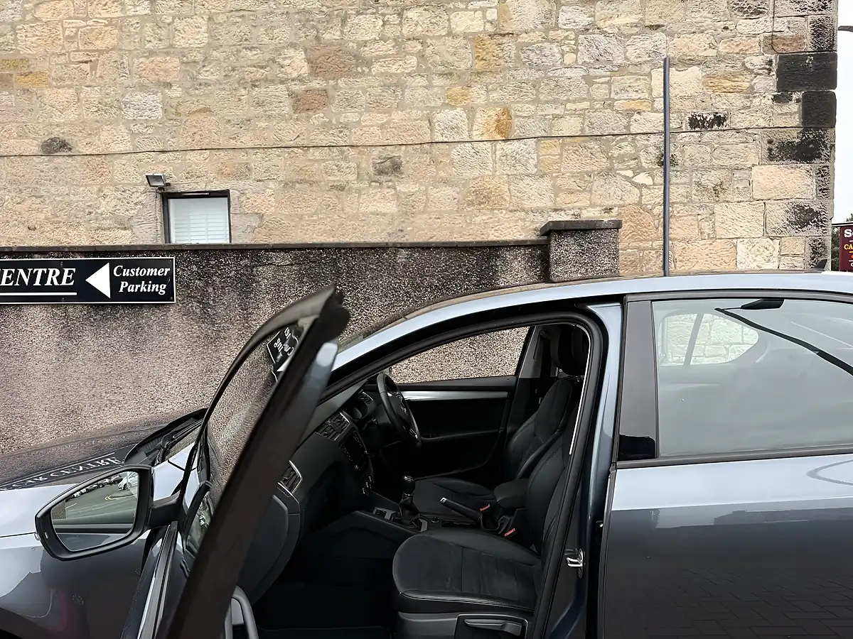 Used 2016 Skoda Octavia Se L Grey - Interior and Exterior details 9