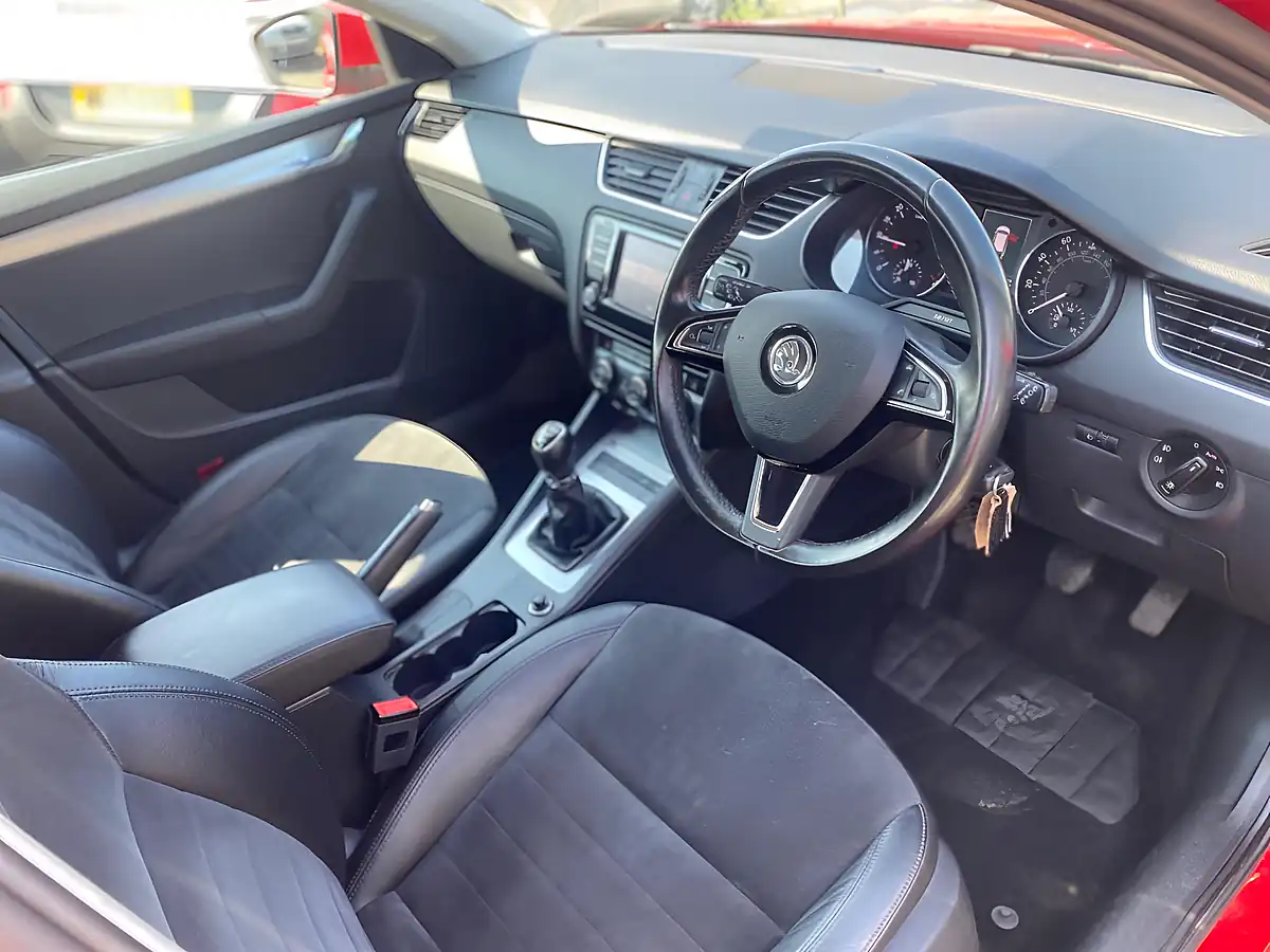 Used 2016 Skoda Octavia Se-L Red - Interior and Exterior details 11