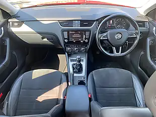 Used 2016 Skoda Octavia Se-L Red - Interior and Exterior details 4