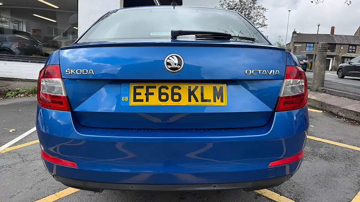 Used 2016 Skoda Octavia Se Sport Blue - Interior and Exterior details 11