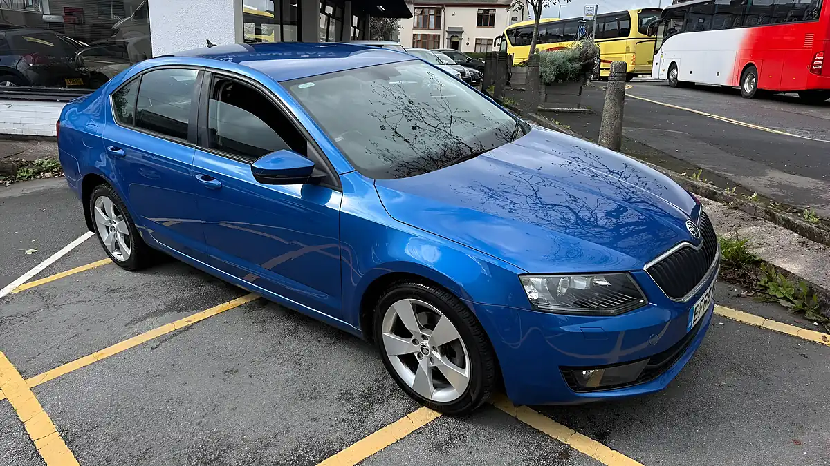 Used 2016 Skoda Octavia Se Sport Blue - Interior and Exterior details 5