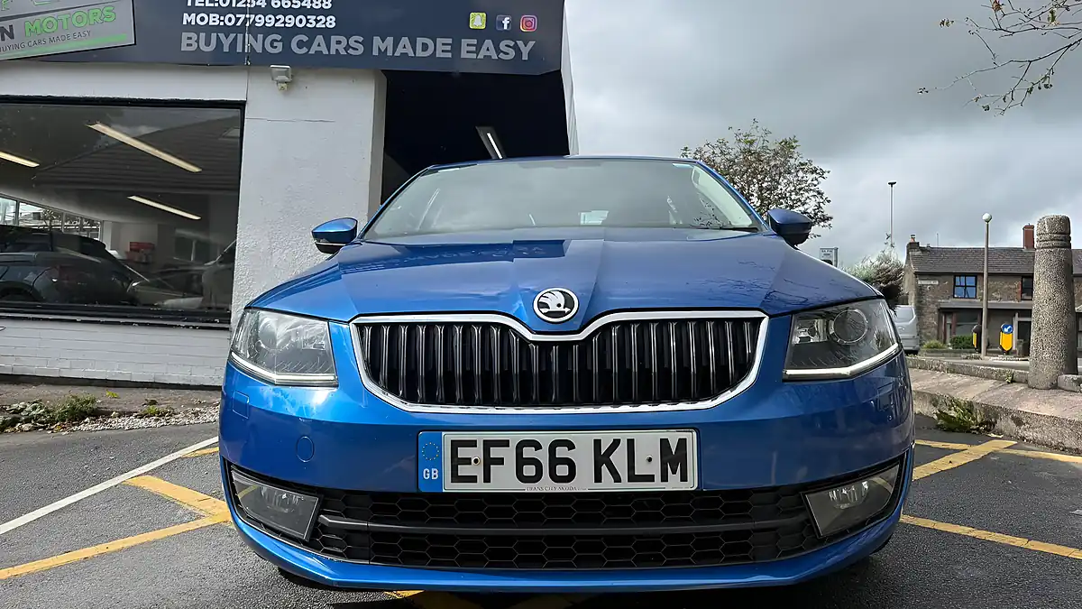Used 2016 Skoda Octavia Se Sport Blue - Interior and Exterior details 9