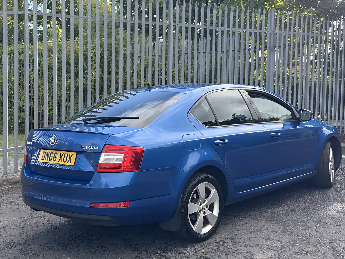 Used 2016 Skoda Octavia Se Sport Blue - Interior and Exterior details 4