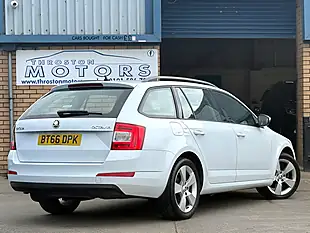Used 2016 Skoda Octavia Se Sport White - Interior and Exterior details 4