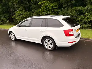 Used 2016 Skoda Octavia Se White - Interior and Exterior details 10