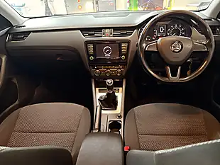 Used 2016 Skoda Octavia Se White - Interior and Exterior details 11