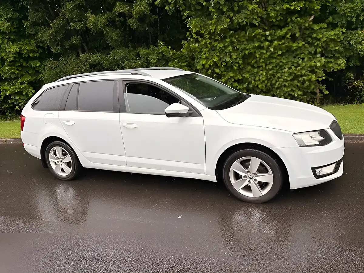 Used 2016 Skoda Octavia Se White - Interior and Exterior details 2