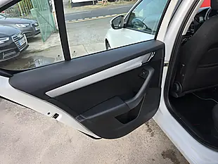 Used 2016 Skoda Octavia Se White - Interior and Exterior details 14